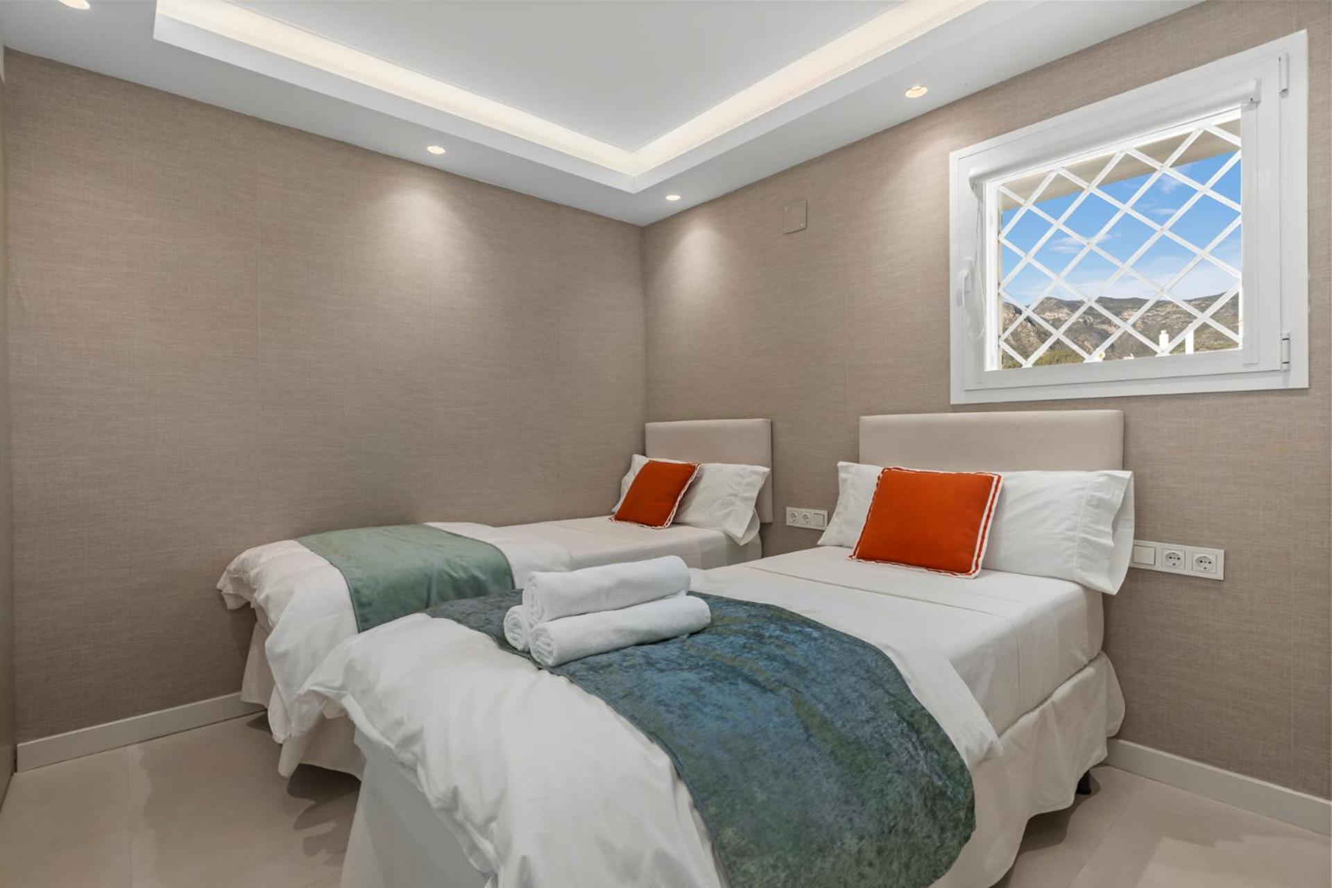 Beach Front Apartment With Pool Марбелья Экстерьер фото