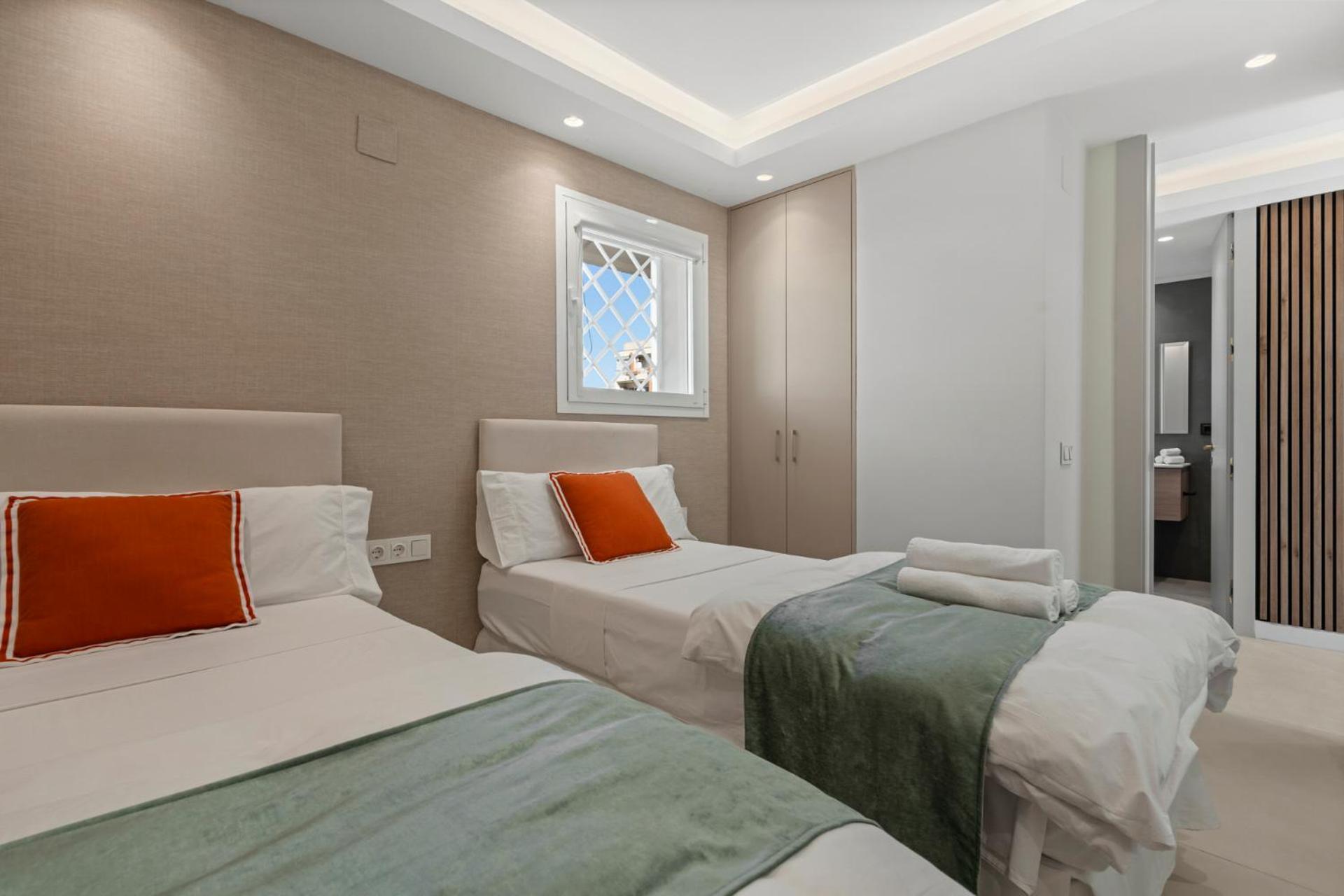 Beach Front Apartment With Pool Марбелья Экстерьер фото